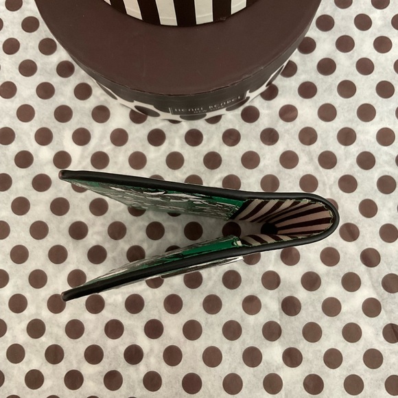 Henri Bendel Passport Cover - Picture 7 of 9